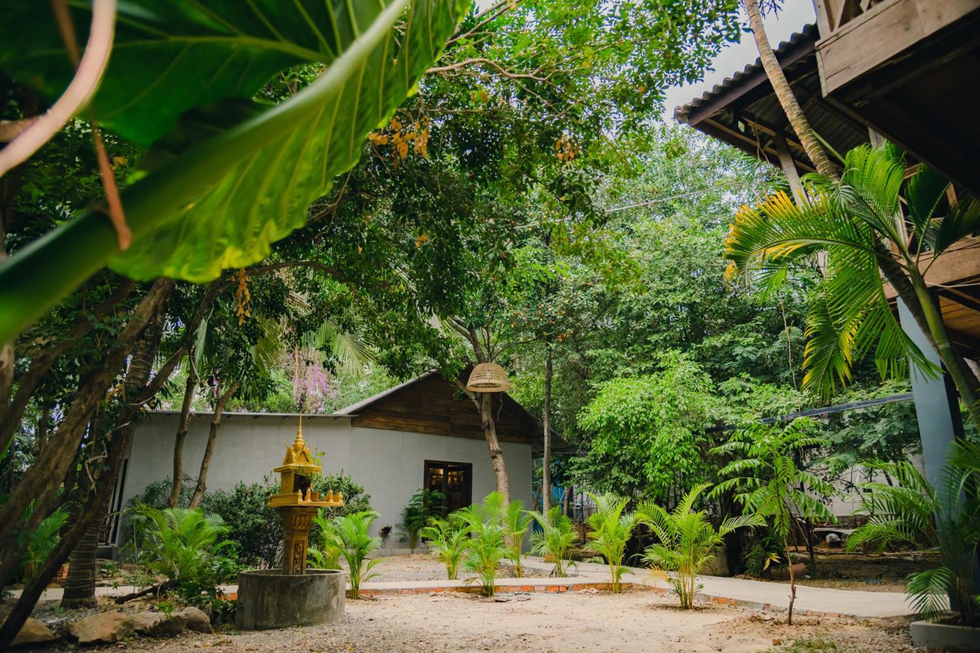 Banyan Tree Hostel Kampot Dış mekan fotoğraf