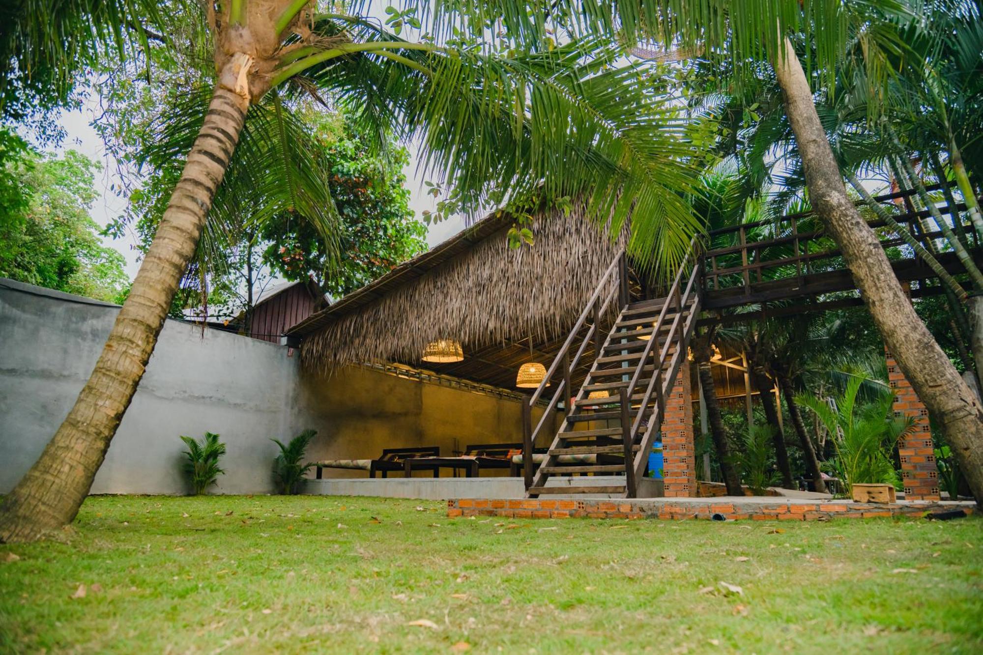Banyan Tree Hostel Kampot Dış mekan fotoğraf
