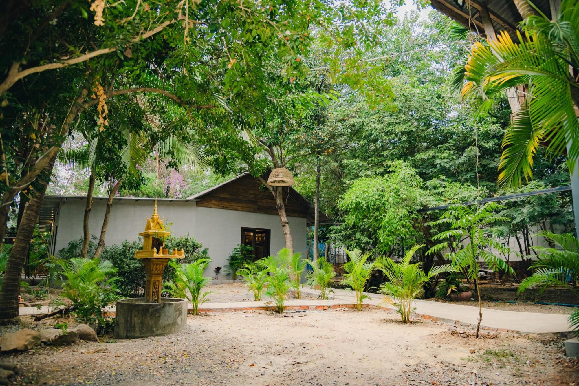 Banyan Tree Hostel Kampot Dış mekan fotoğraf