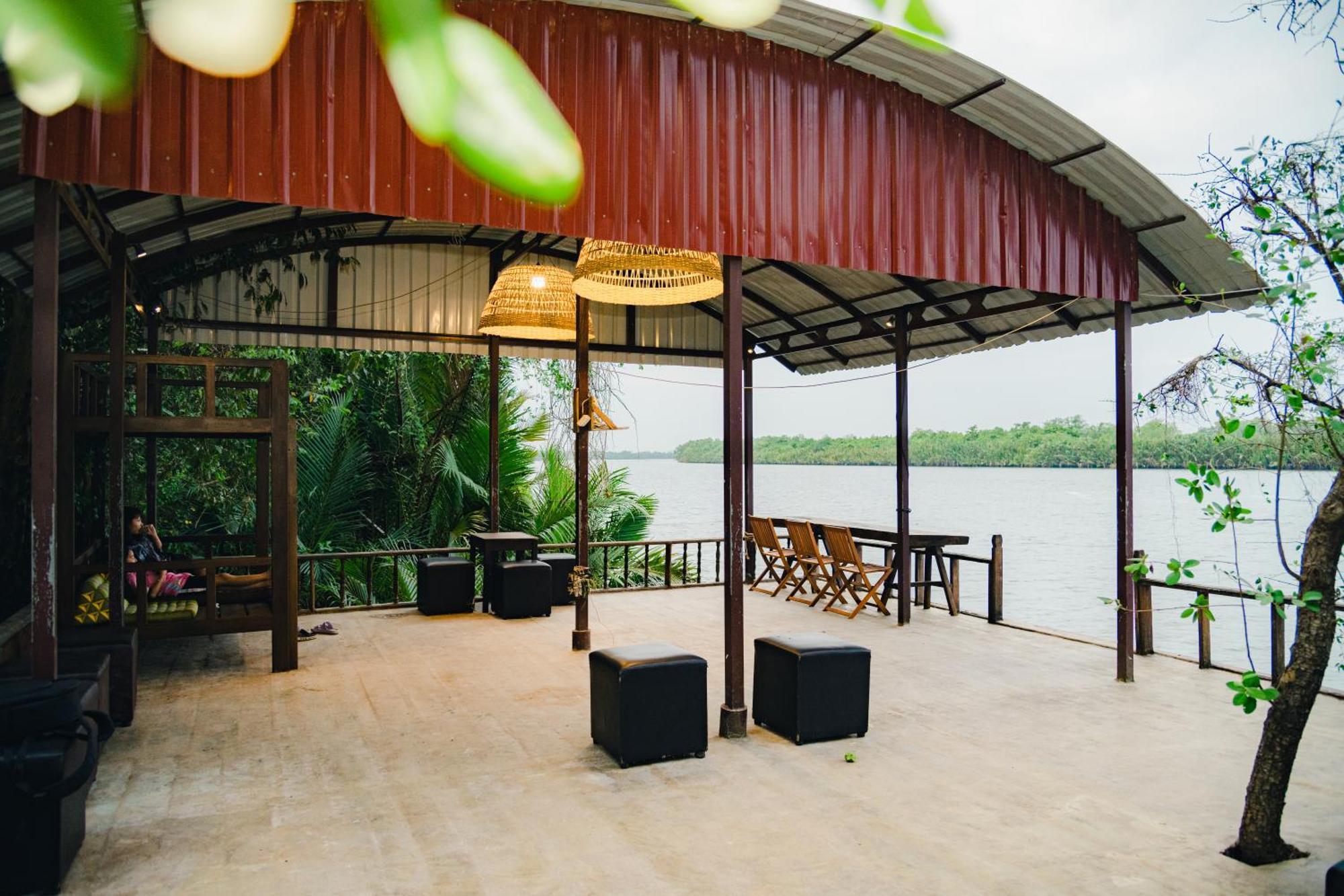 Banyan Tree Hostel Kampot Dış mekan fotoğraf