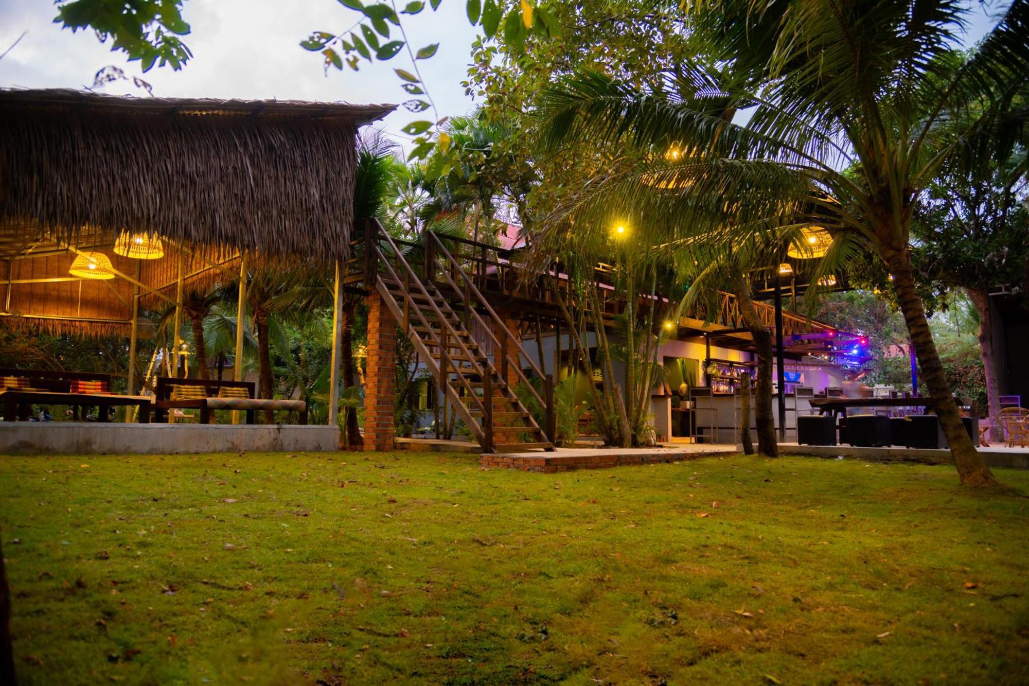 Banyan Tree Hostel Kampot Dış mekan fotoğraf