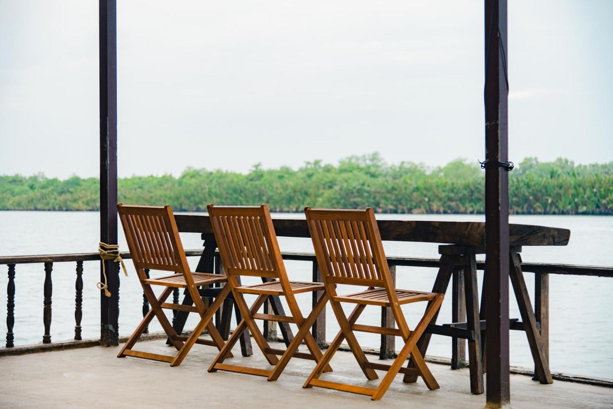 Banyan Tree Hostel Kampot Dış mekan fotoğraf