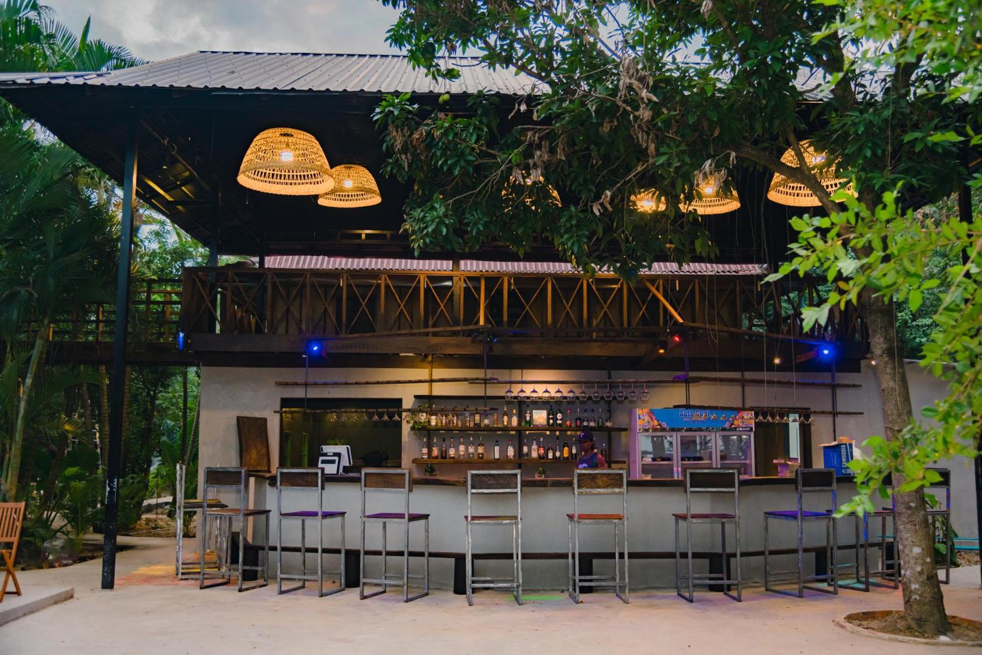 Banyan Tree Hostel Kampot Dış mekan fotoğraf