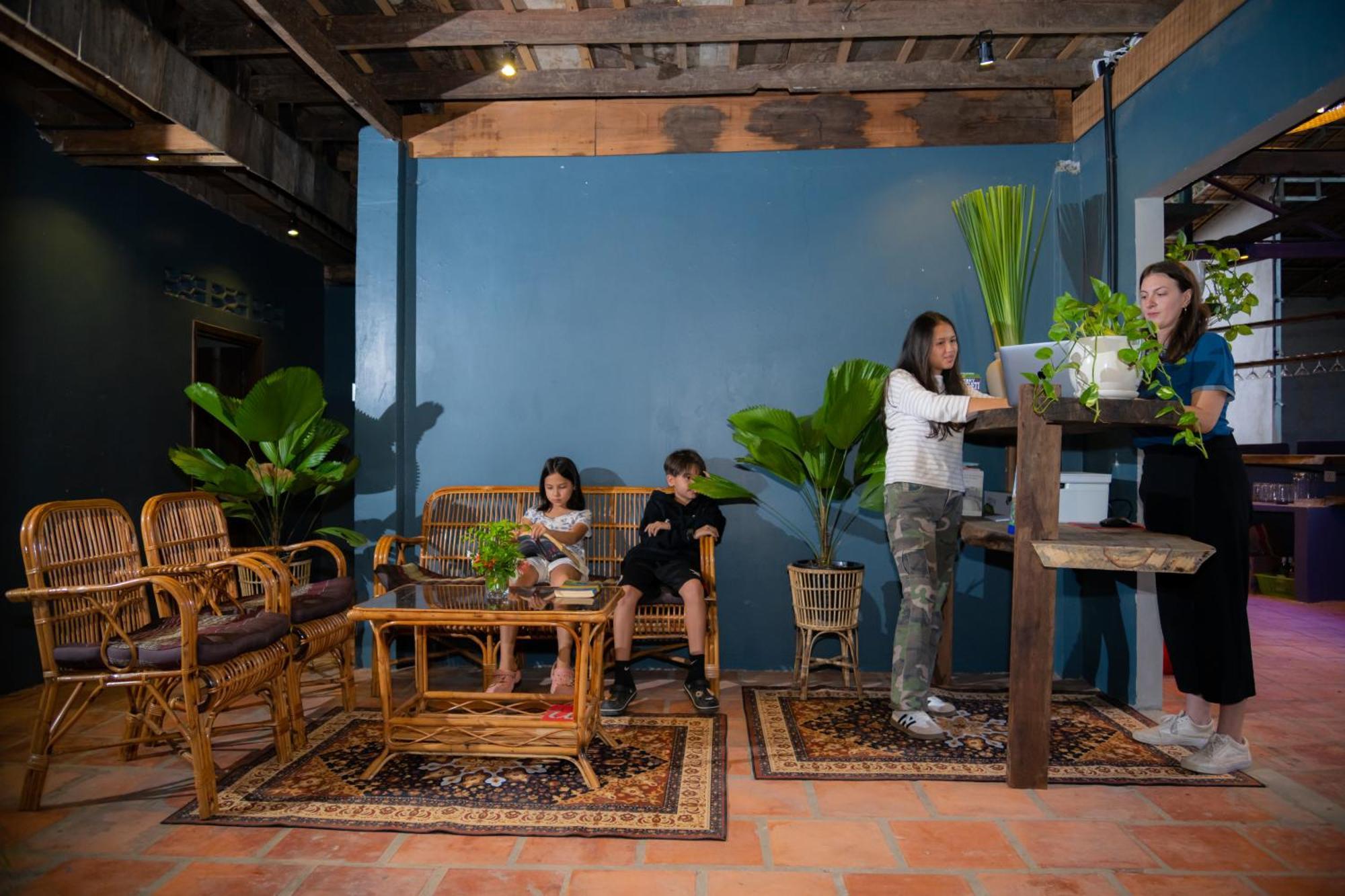 Banyan Tree Hostel Kampot Dış mekan fotoğraf
