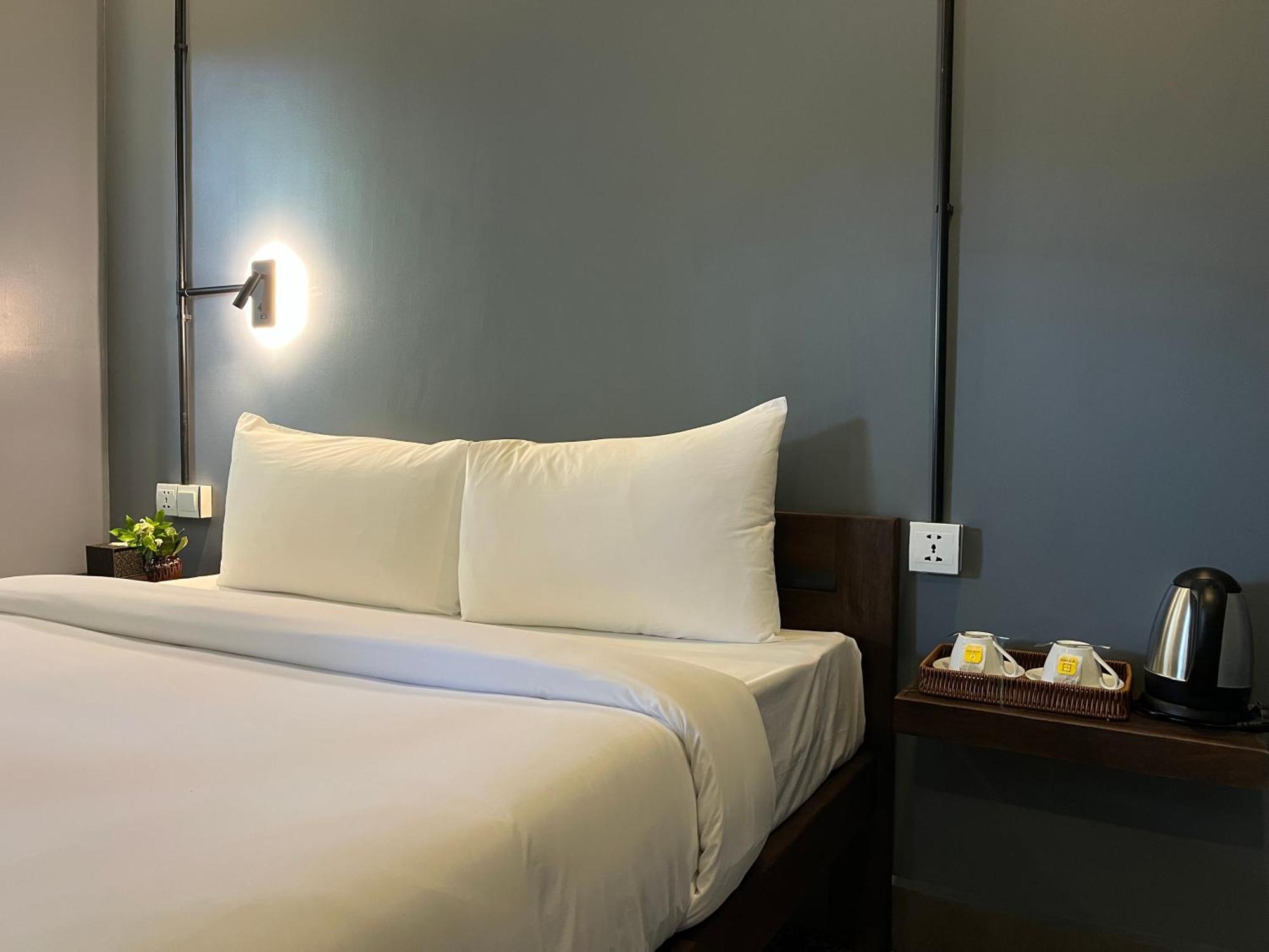Banyan Tree Hostel Kampot Dış mekan fotoğraf