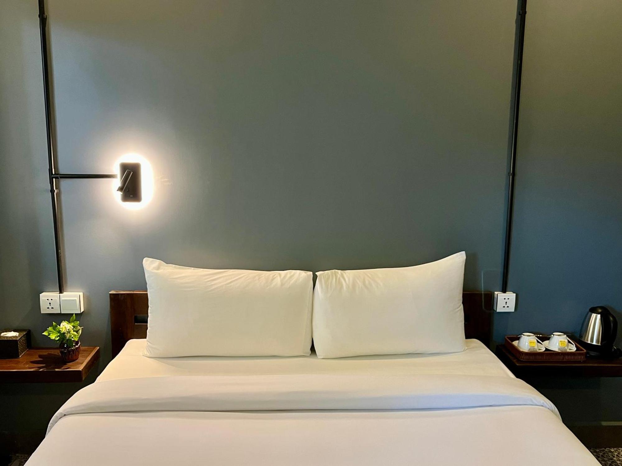 Banyan Tree Hostel Kampot Dış mekan fotoğraf
