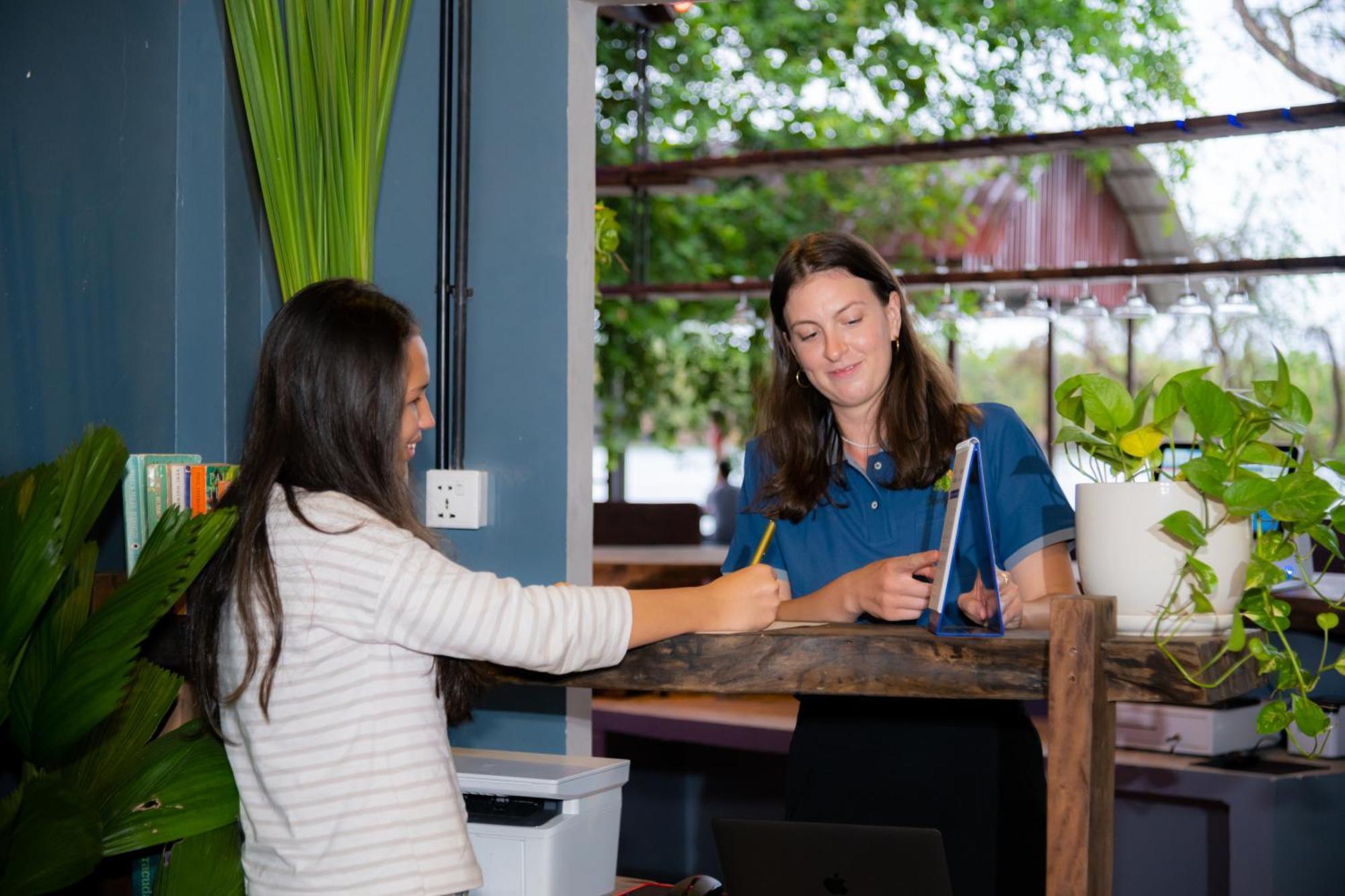 Banyan Tree Hostel Kampot Dış mekan fotoğraf