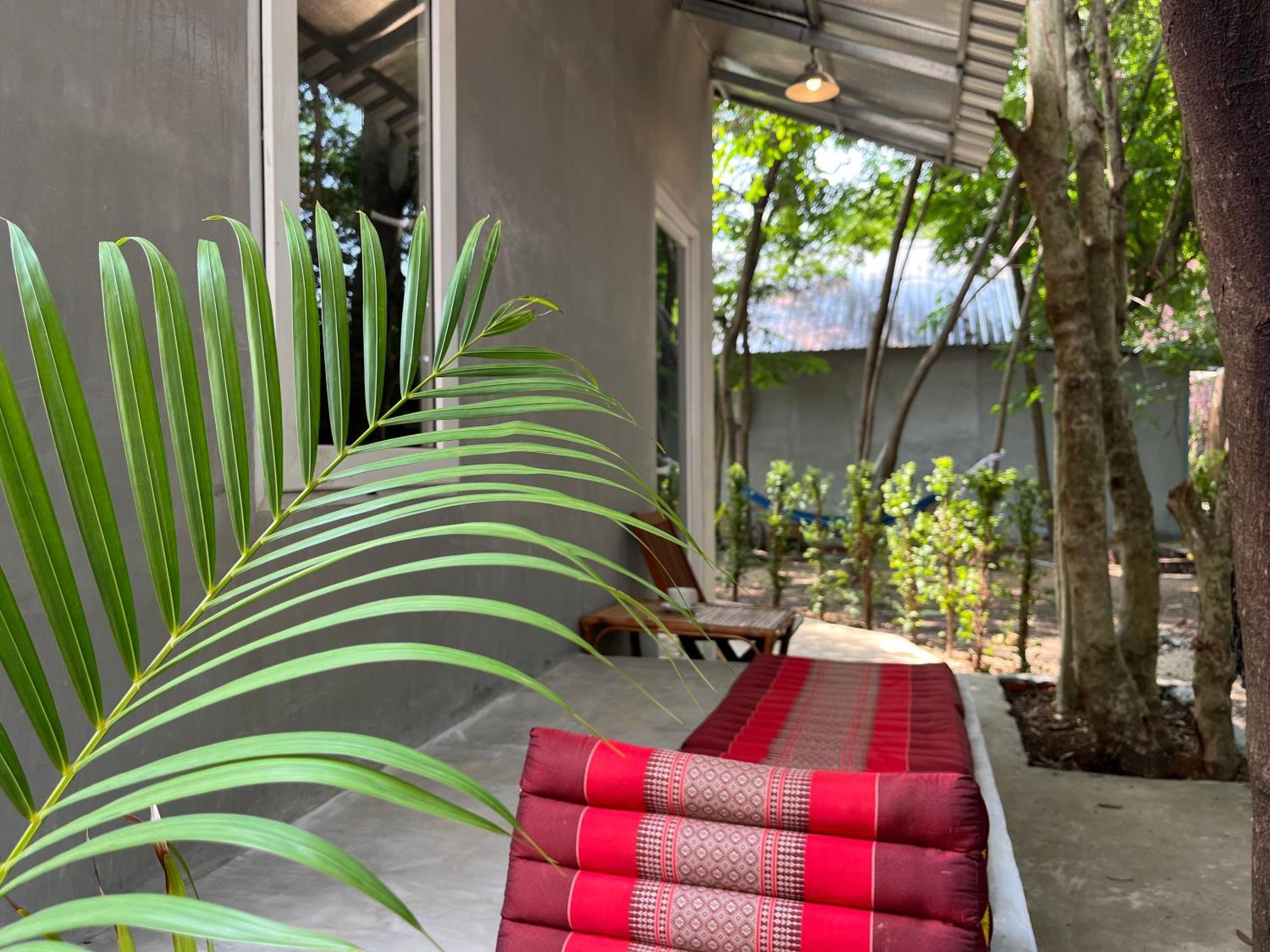 Banyan Tree Hostel Kampot Dış mekan fotoğraf