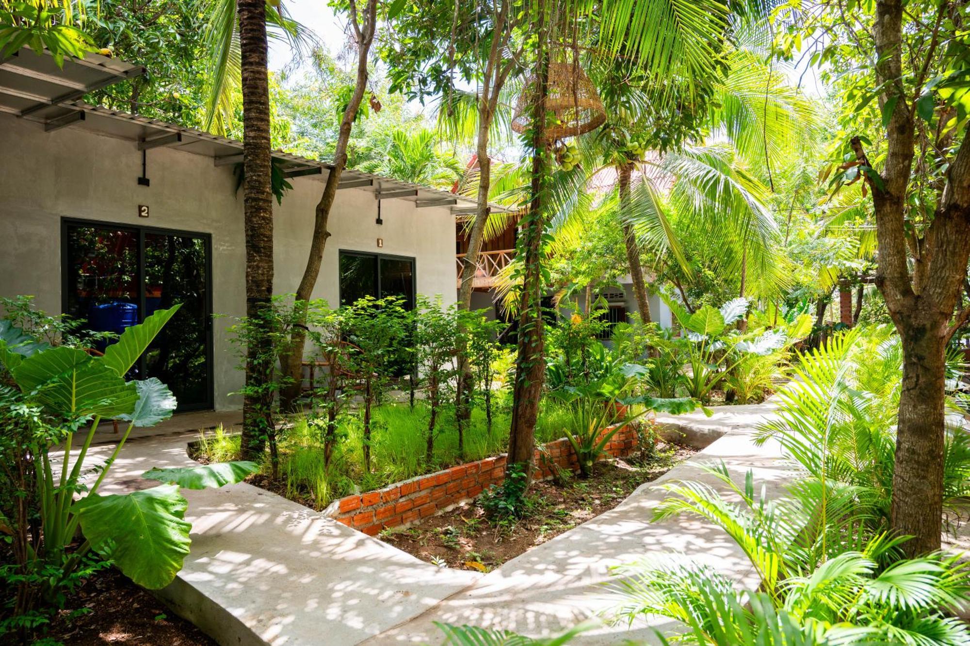 Banyan Tree Hostel Kampot Dış mekan fotoğraf