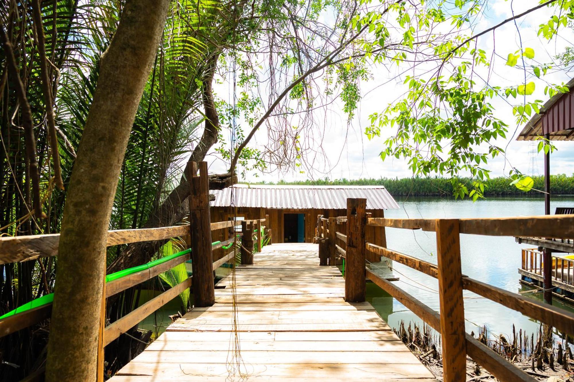 Banyan Tree Hostel Kampot Dış mekan fotoğraf
